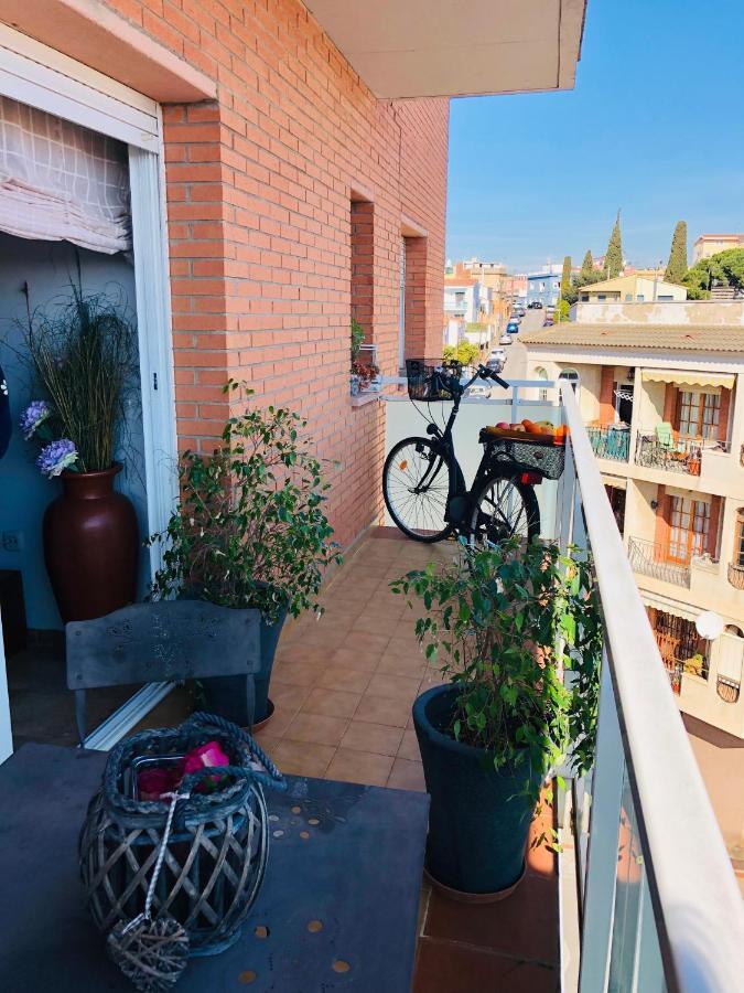 Con Terraza Y Piscina En Malgrat de Mar